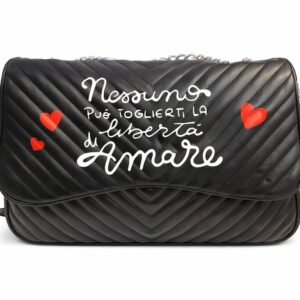 Borsa "Nessuno puรฒ toglierti la libertร di amare"